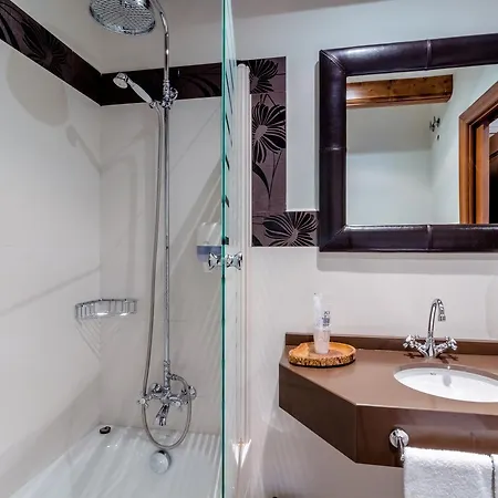 Hotel Flor De Neu