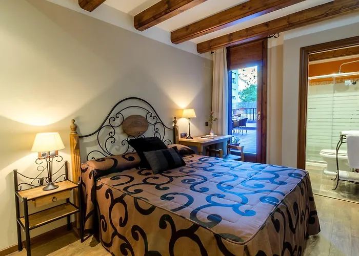 Flor De Neu Hotel 2*